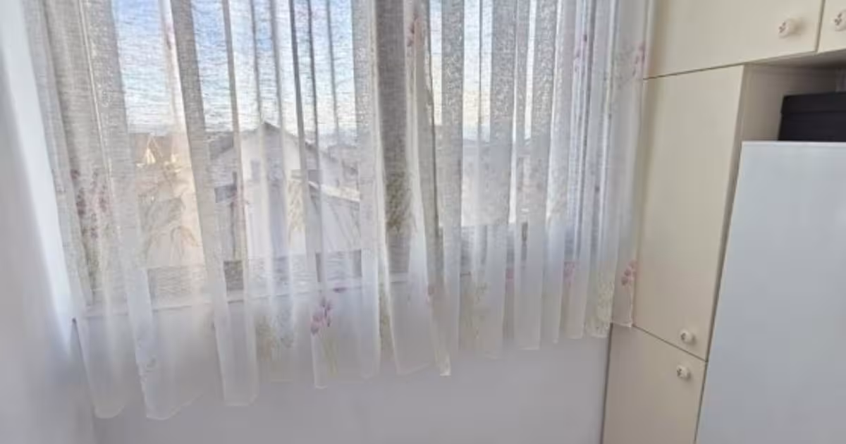 Nicolina - 2 Camere Decomandat - Etaj Intermediar - Bloc 1986