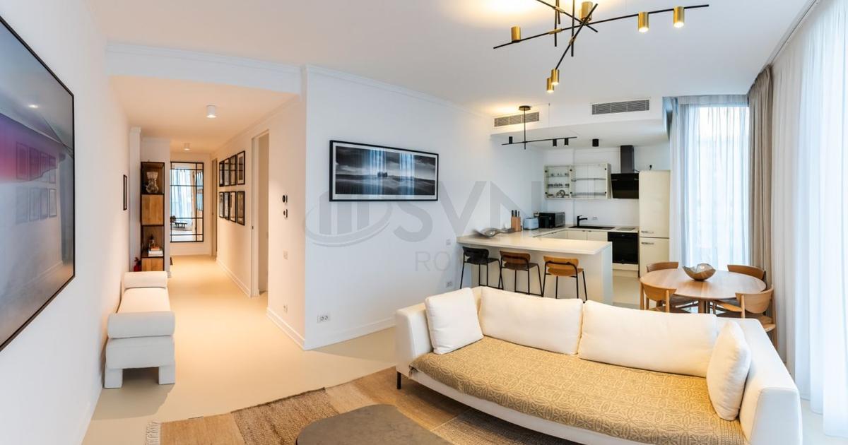 Apartament decomandat cu 3 camere în zona Central, Mamaia