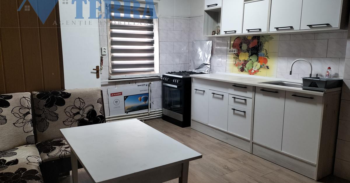 Apartament cu 2 camere în zona Central, Mioveni