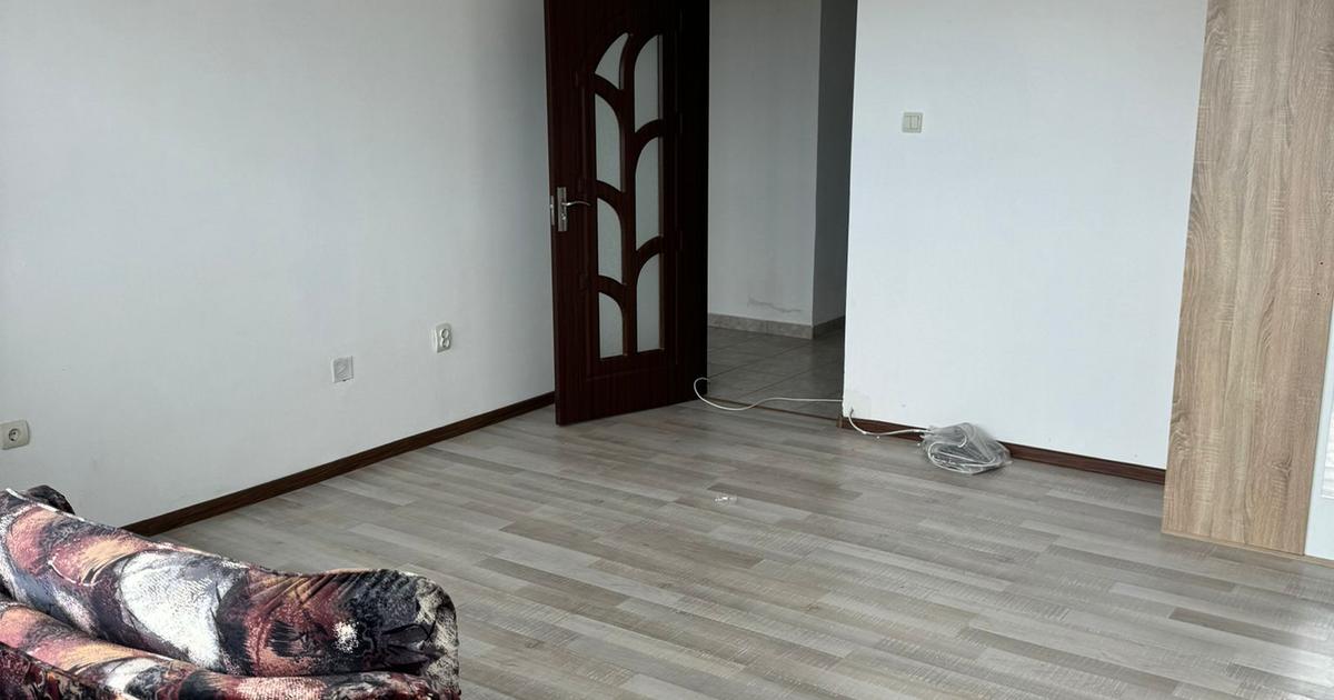 Apartament decomandat cu 2 camere în Miroslava
