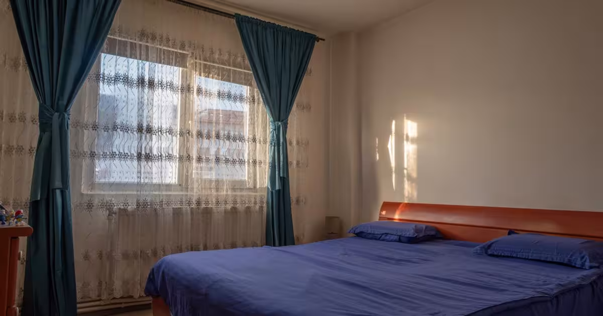 Apartament decomandat cu 2 camere în zona Central, Moinești