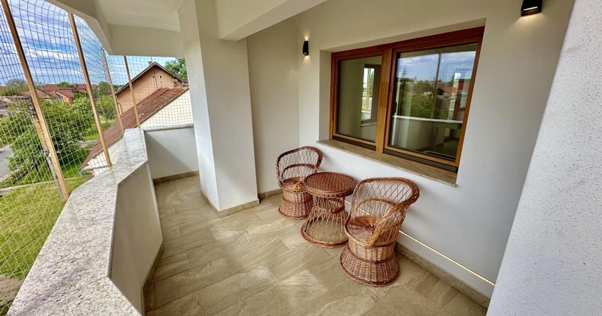 Apartament decomandat cu 4 camere în zona Central, Nădlac