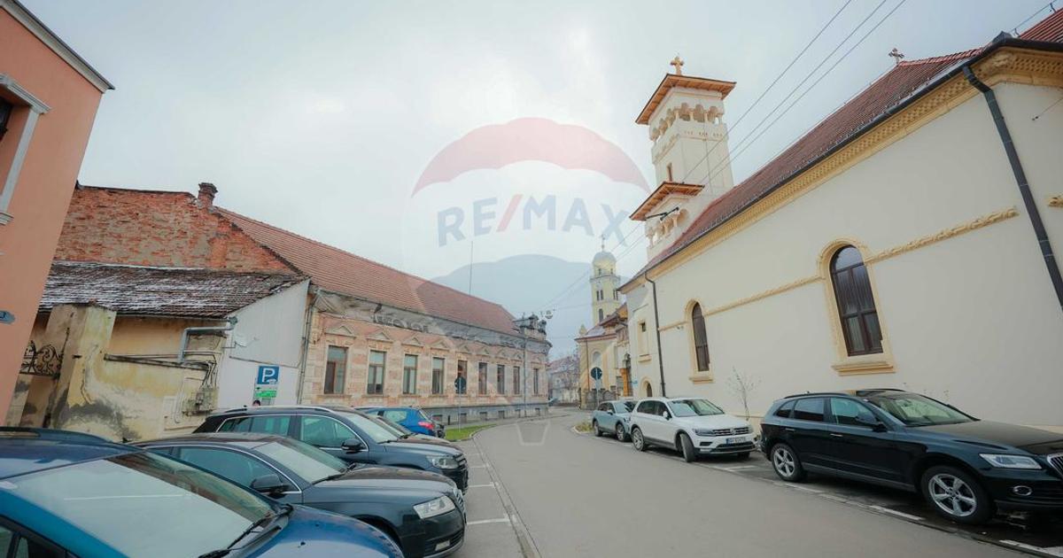 Apartament decomandat cu 4 camere în zona Central, Oradea