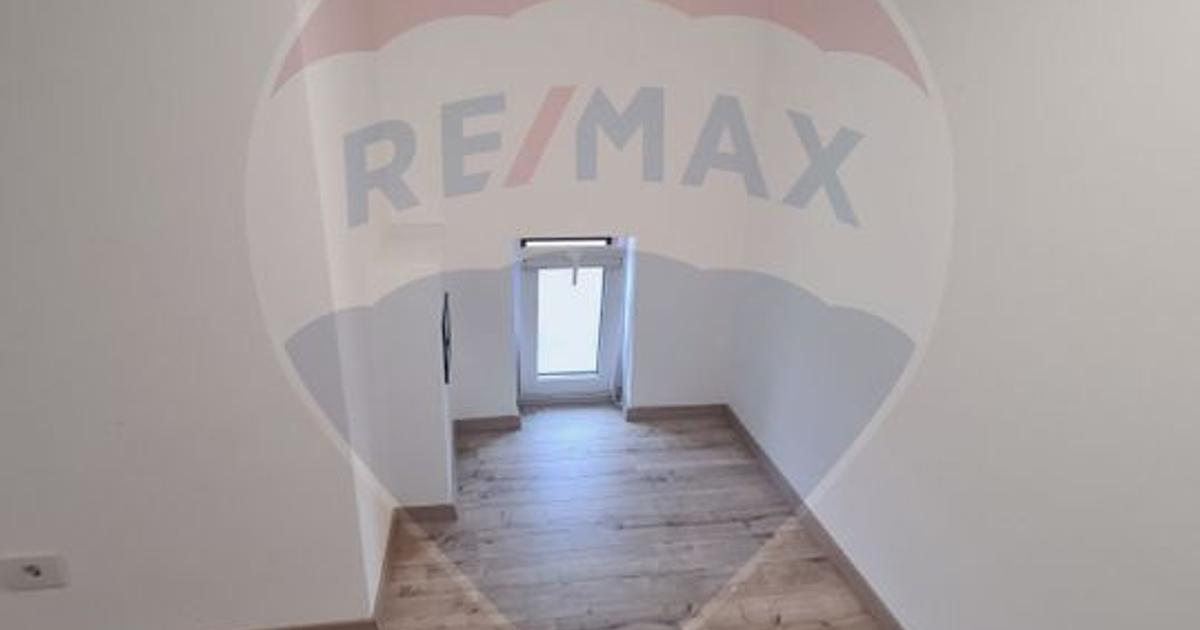 Apartament decomandat cu 2 camere în zona Central, Oradea