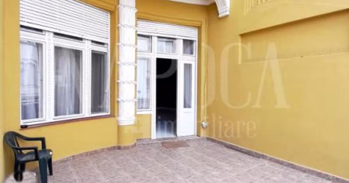 Apartament semidecomandat cu 6 camere în zona Centru Civic, Oradea