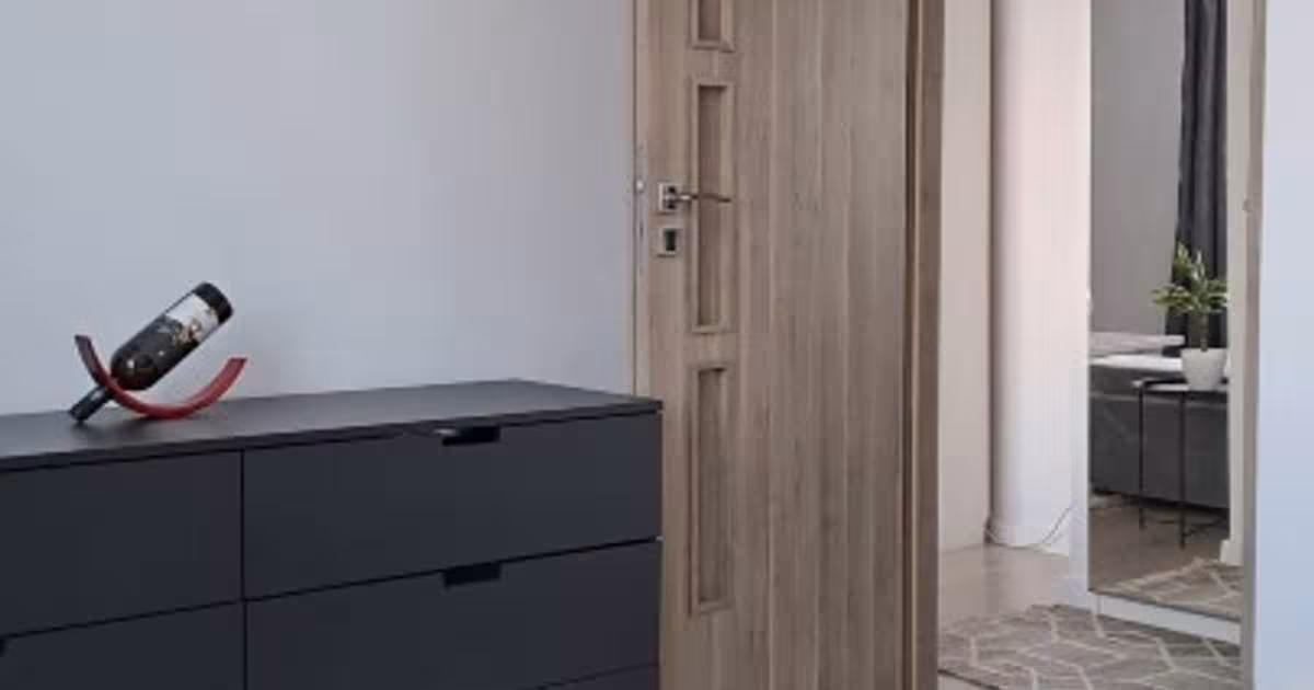 Apartament semidecomandat cu 2 camere în zona Decebal, Oradea