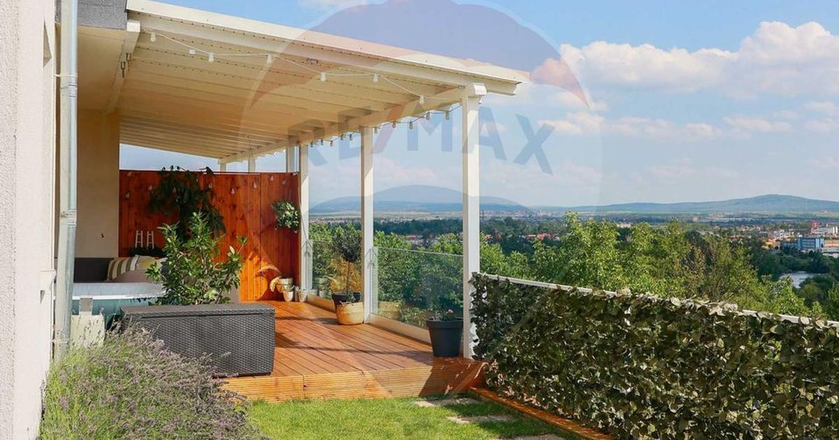 Apartament decomandat cu 3 camere în zona Iorga, Oradea