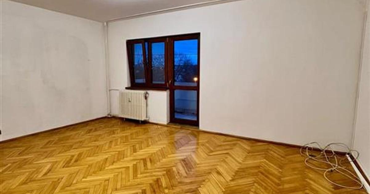 Apartament decomandat cu 3 camere în zona Nufărul, Oradea