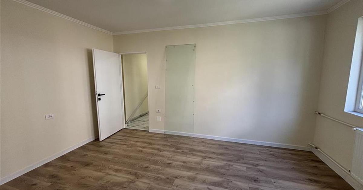 Apartament semidecomandat cu 2 camere în zona Rogerius, Oradea