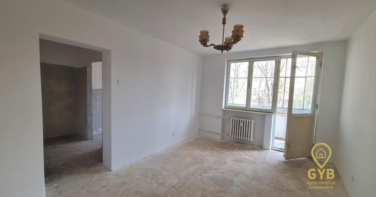 Apartament semidecomandat cu 2 camere în zona Rogerius, Oradea