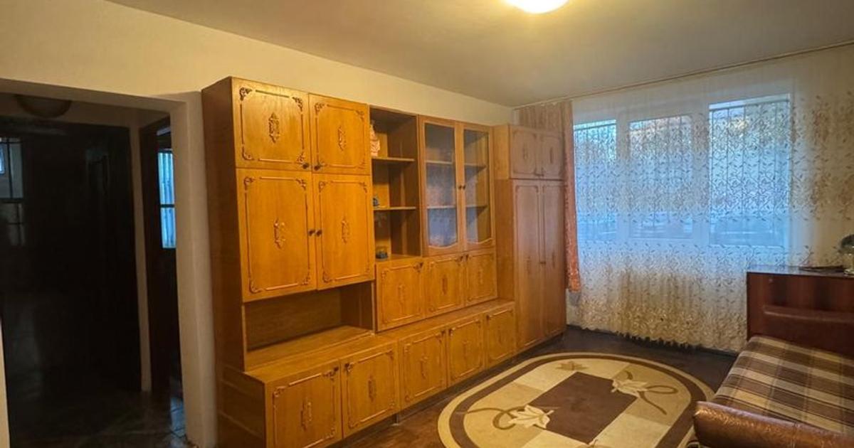 Apartament semidecomandat cu 2 camere în zona Rogerius, Oradea