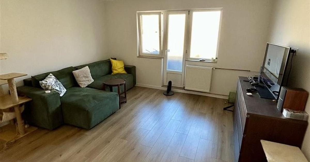 Apartament semidecomandat cu 3 camere în zona Rogerius, Oradea