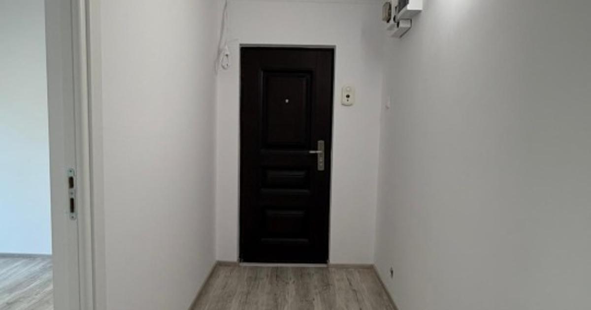 Apartament semidecomandat cu 3 camere în zona Rogerius, Oradea