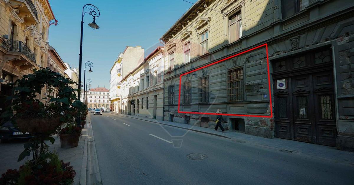 Apartament semidecomandat cu 3 camere în zona Ultracentral, Oradea