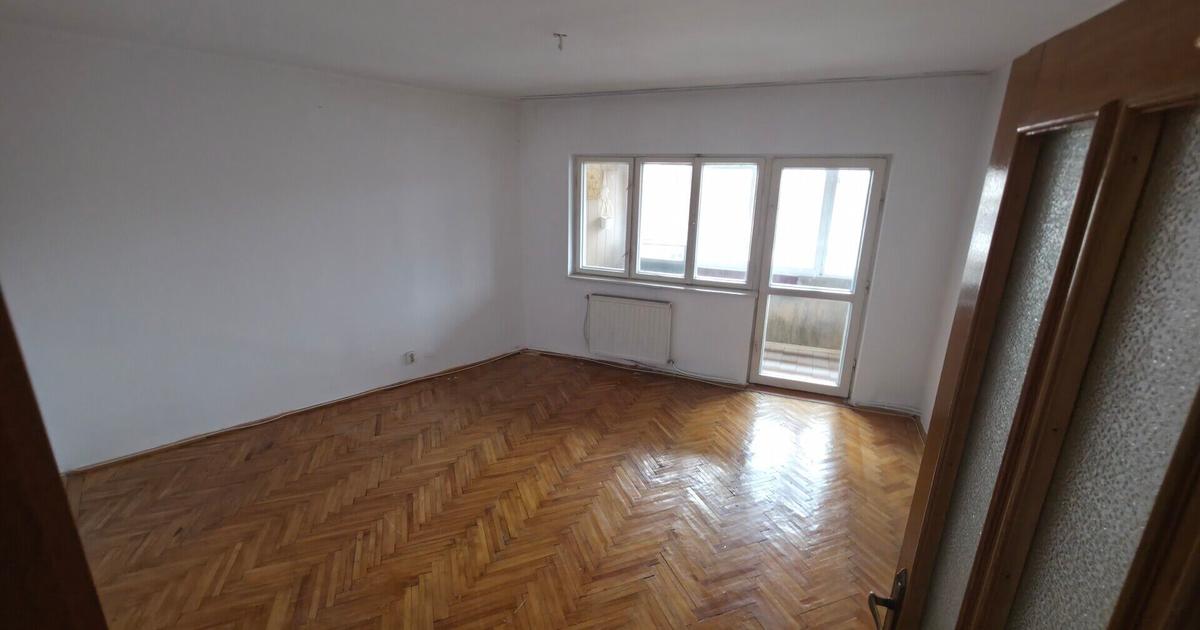 Apartament decomandat cu 2 camere în zona Central, Petroșani