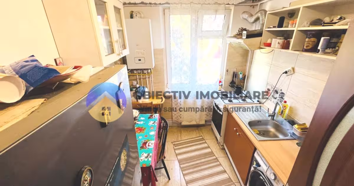 Apartament decomandat cu 2 camere în zona Central, Piatra-Neamț