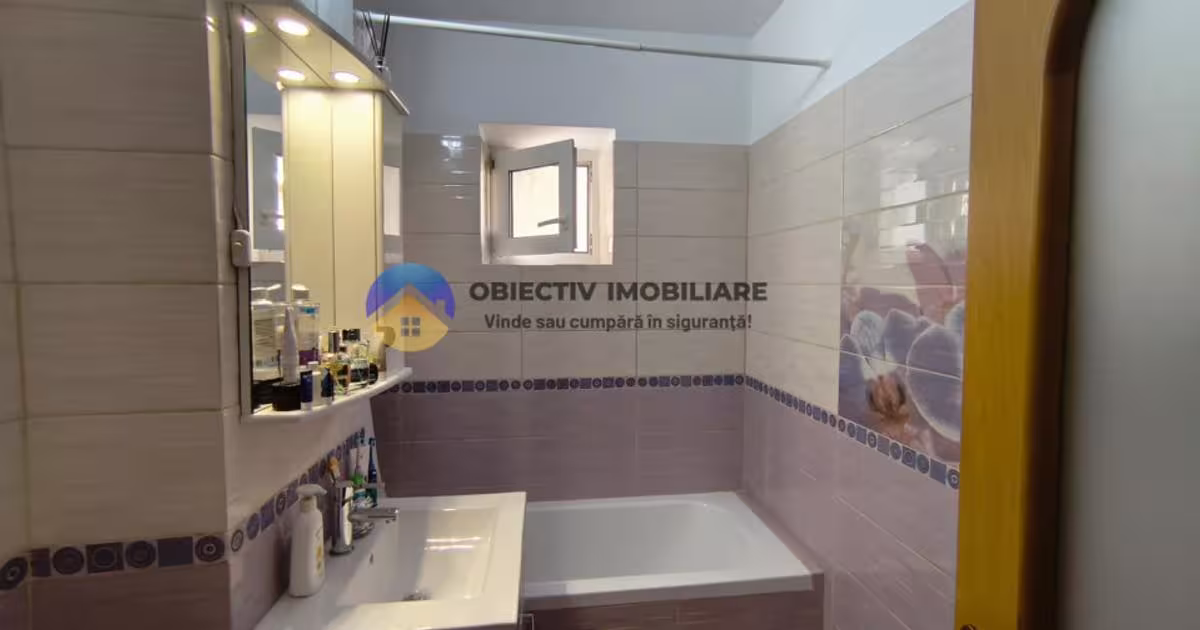 Apartament 3 camere.mobilat si utilat, 2 locuri parcare,zona Scoala nr.2