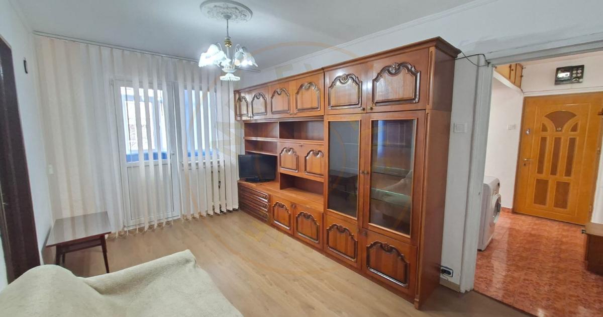 Apartament semidecomandat cu 2 camere în zona Banat, Pitești