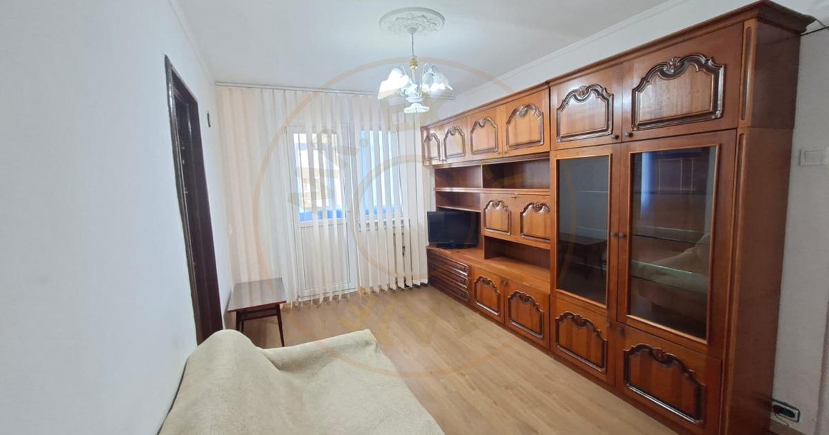 Apartament semidecomandat cu 2 camere în zona Banat, Pitești