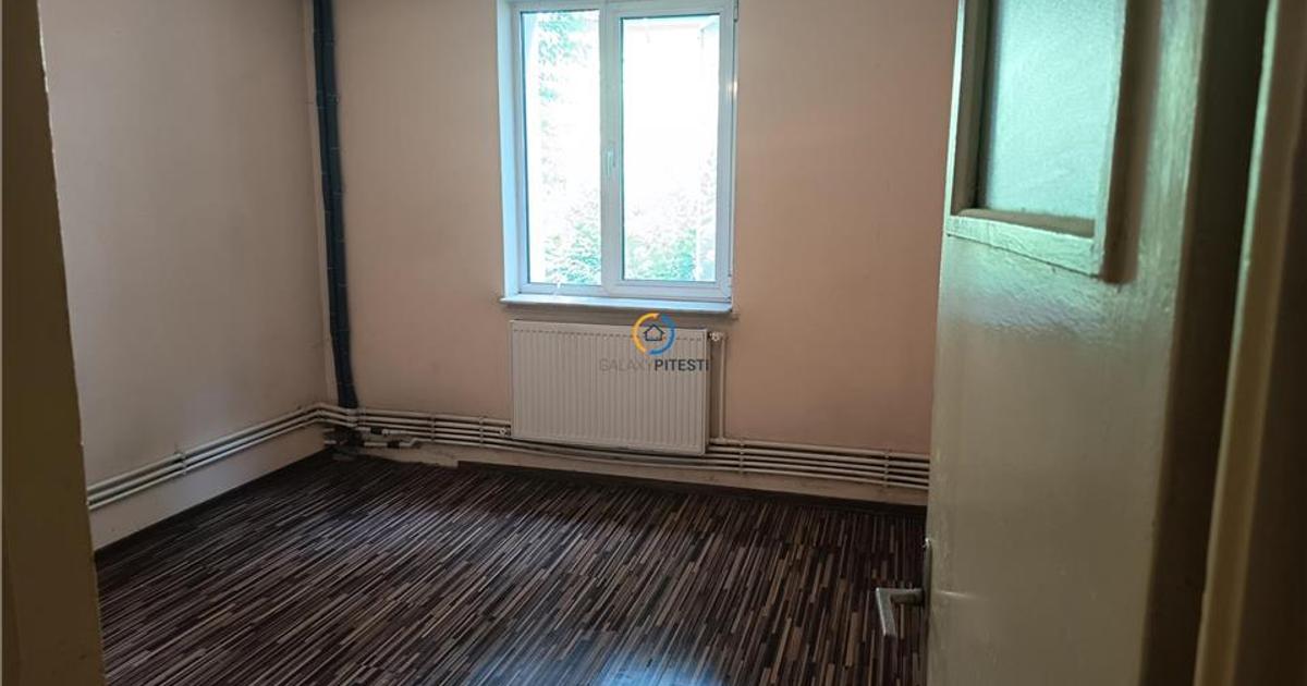 Apartament decomandat cu 3 camere în zona Calea București, Pitești