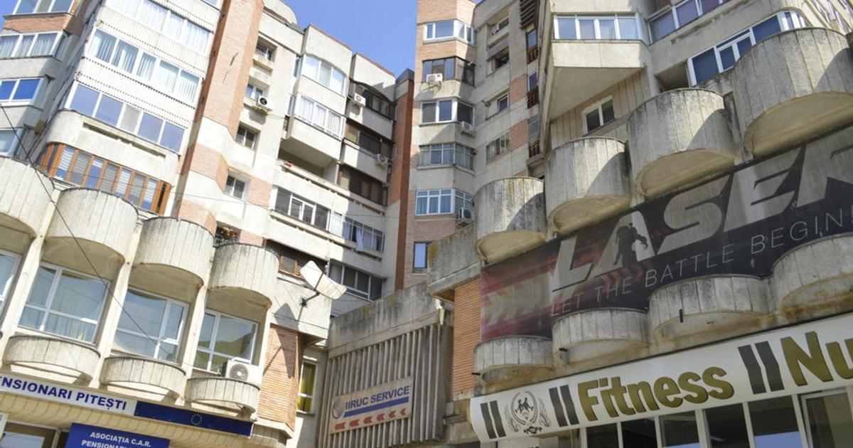 Apartament decomandat cu 4 camere în zona Central, Pitești