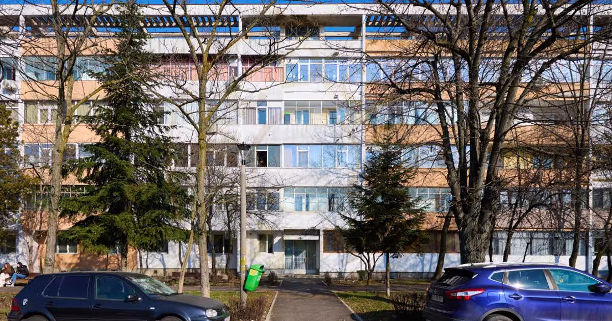Apartament decomandat cu 3 camere în zona Craiovei, Pitești