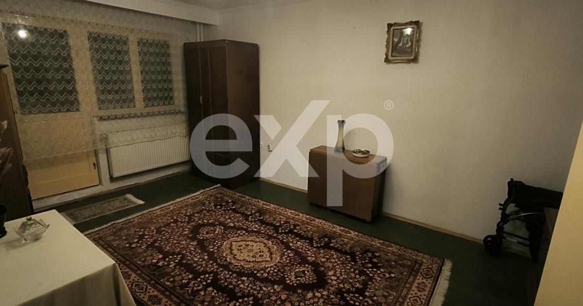 Apartament decomandat cu 3 camere în zona Negru Vodă, Pitești