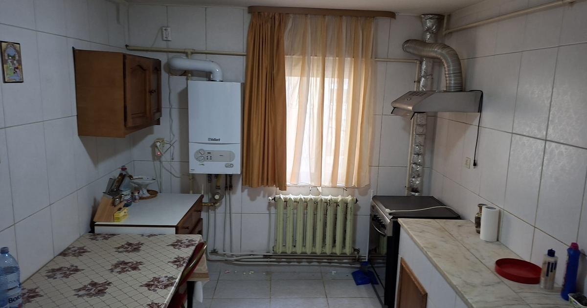 Apartament decomandat cu 3 camere în zona Popa Șapcă, Pitești