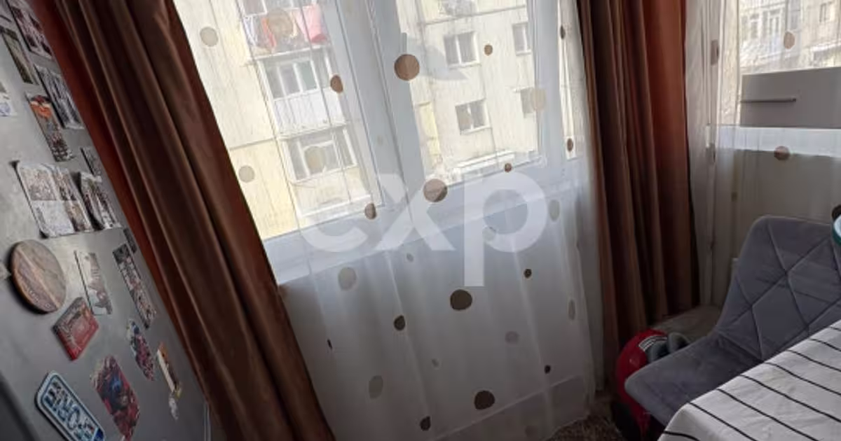 Apartament semidecomandat cu 3 camere în zona Trivale, Pitești