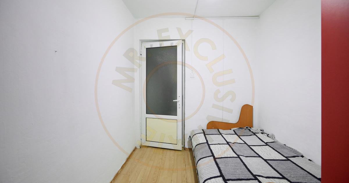 Apartament semidecomandat cu 3 camere în zona Trivale, Pitești