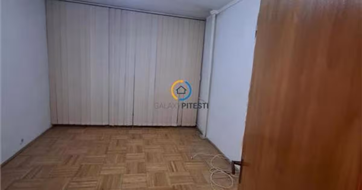 Apartament decomandat cu 3 camere în zona Tudor Vladimirescu, Pitești