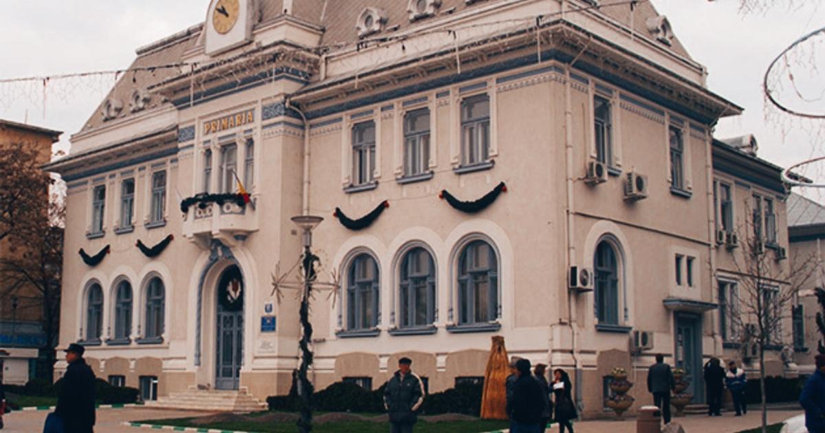 Apartament semidecomandat cu 2 camere în zona Ultracentral, Pitești