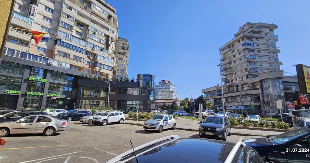 Apartament decomandat cu 5 camere în zona Ultracentral, Pitești