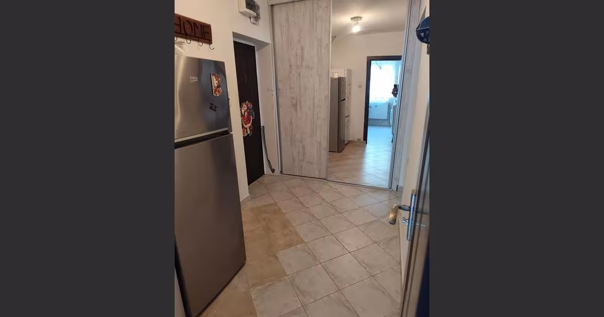 Apartament semidecomandat cu 2 camere în zona Central, Ploiești