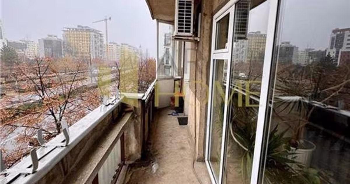 Apartament decomandat cu 3 camere în zona Republicii, Ploiești