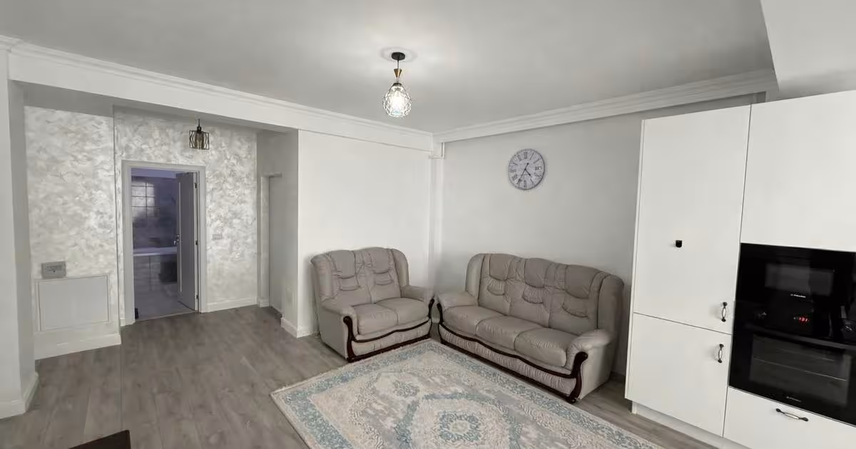 Apartament decomandat cu 3 camere în zona Exterior Vest, Rădăuți