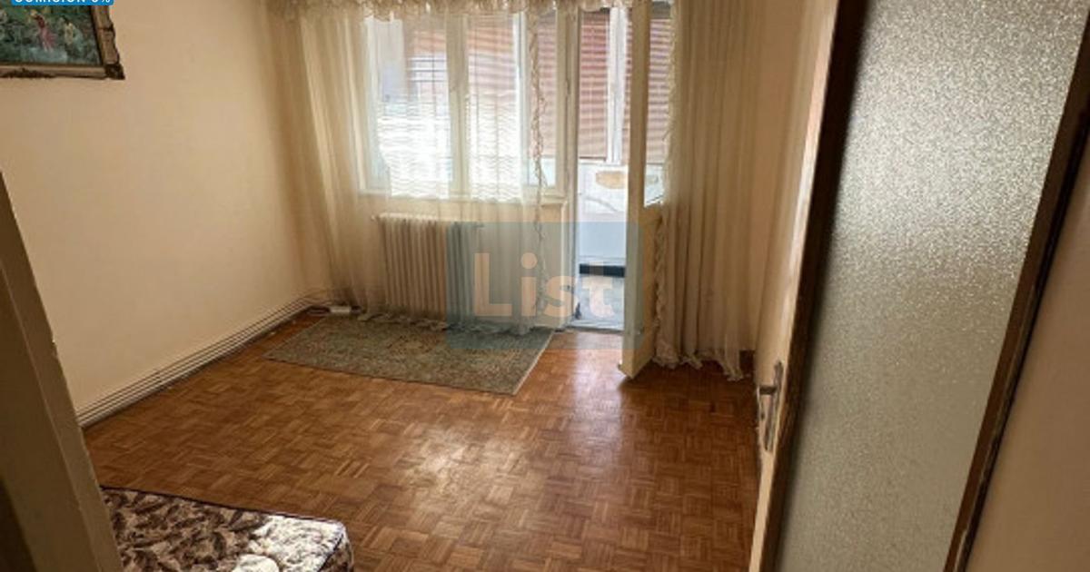 Apartament semidecomandat cu 3 camere în zona Micro I, Reșița