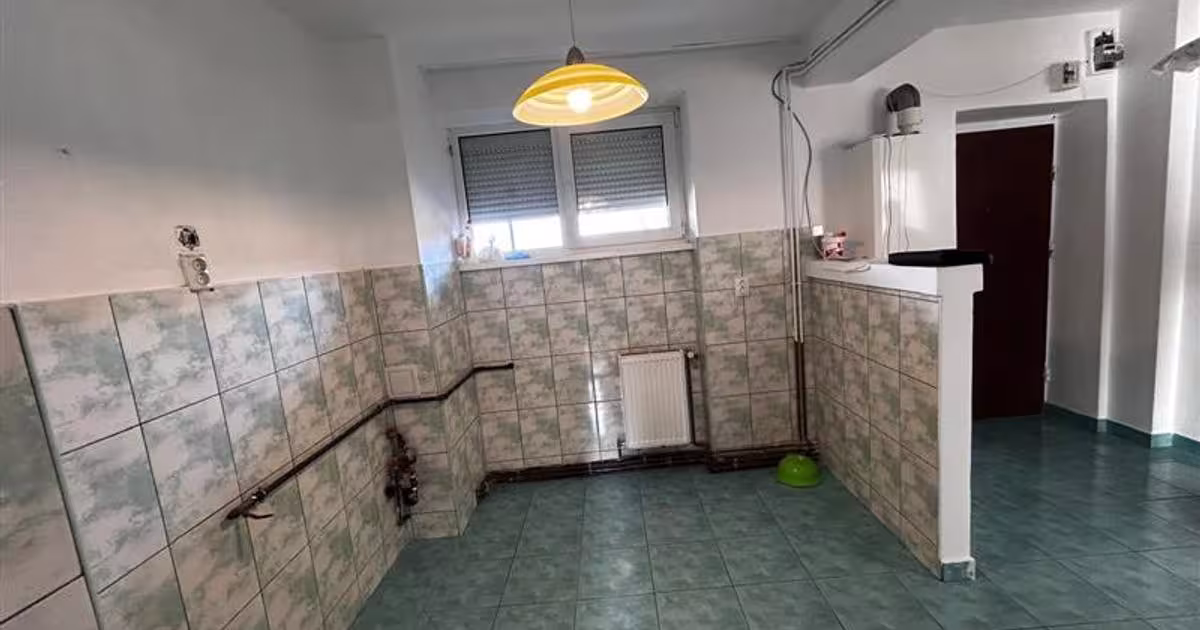 Apartament decomandat cu 2 camere în zona Moroasa 1, Reșița