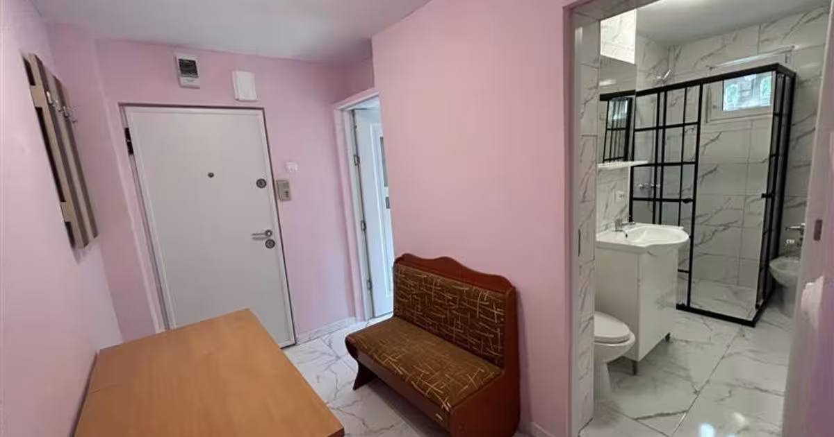 Apartament semidecomandat cu 2 camere în zona Moroasa 2, Reșița
