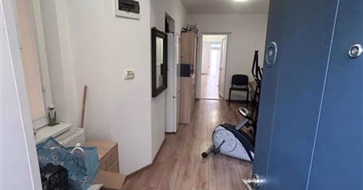 Apartament decomandat cu 2 camere în zona Muncitoresc, Reșița