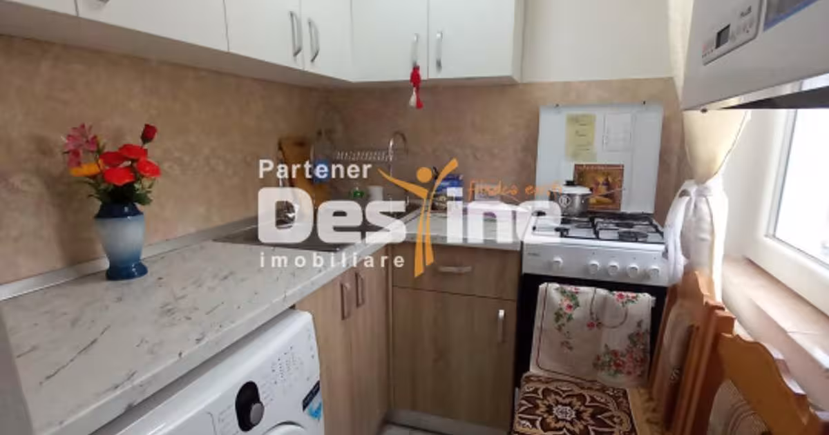 Apartament nedecomandat cu 2 camere în zona Sud, Roman