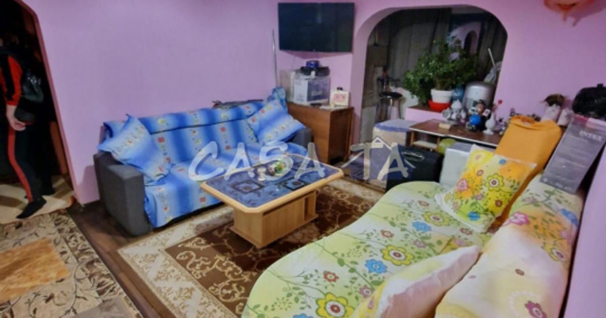 Apartament decomandat cu 2 camere în zona Central, Rovinari