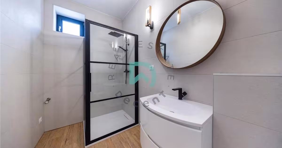 Apartament decomandat cu 2 camere în zona Bunloc, Săcele