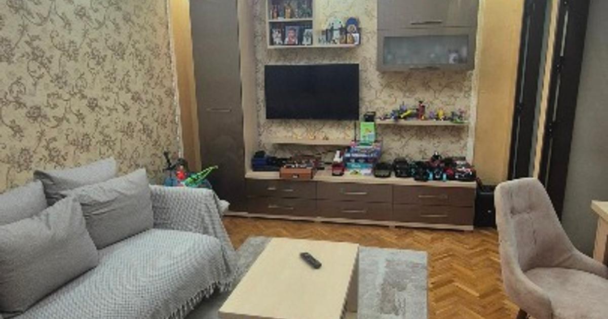 Apartament decomandat cu 3 camere în Sânmartin