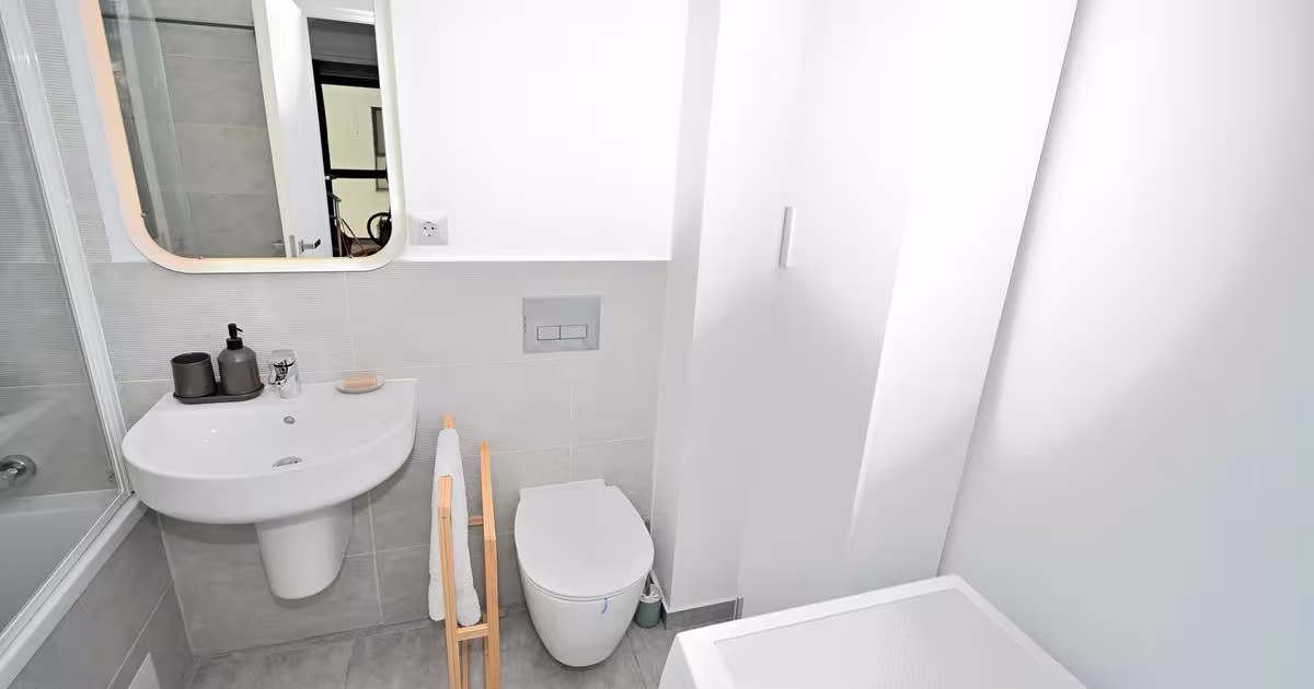 Apartament decomandat cu 2 camere în zona Băneasa, Sector 1
