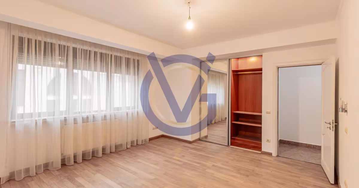 Apartament decomandat cu 4 camere în zona Capitale, Sector 1