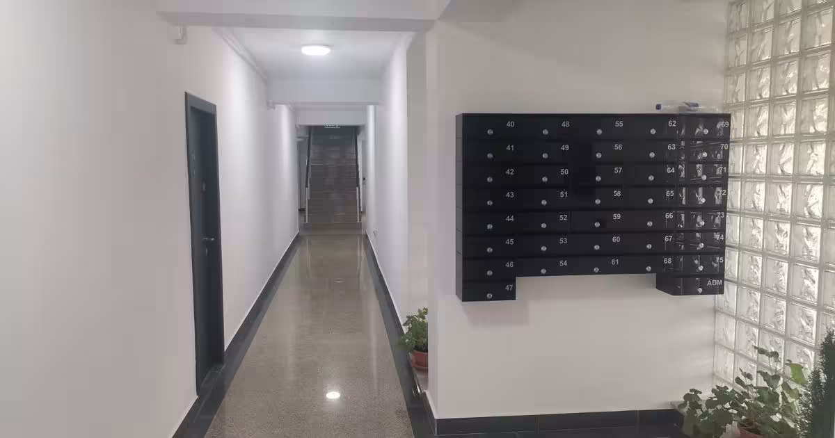 Apartament semidecomandat cu 3 camere în zona Pipera, Sector 1