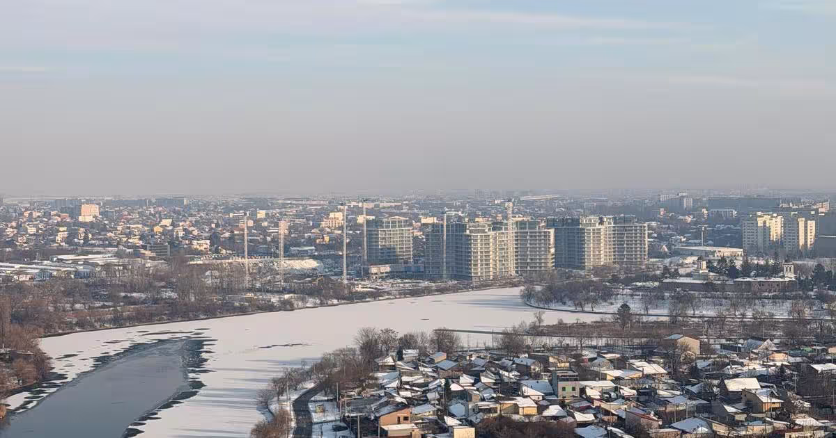 Apartament semidecomandat cu 4 camere în zona Barbu Văcărescu, Sector 2