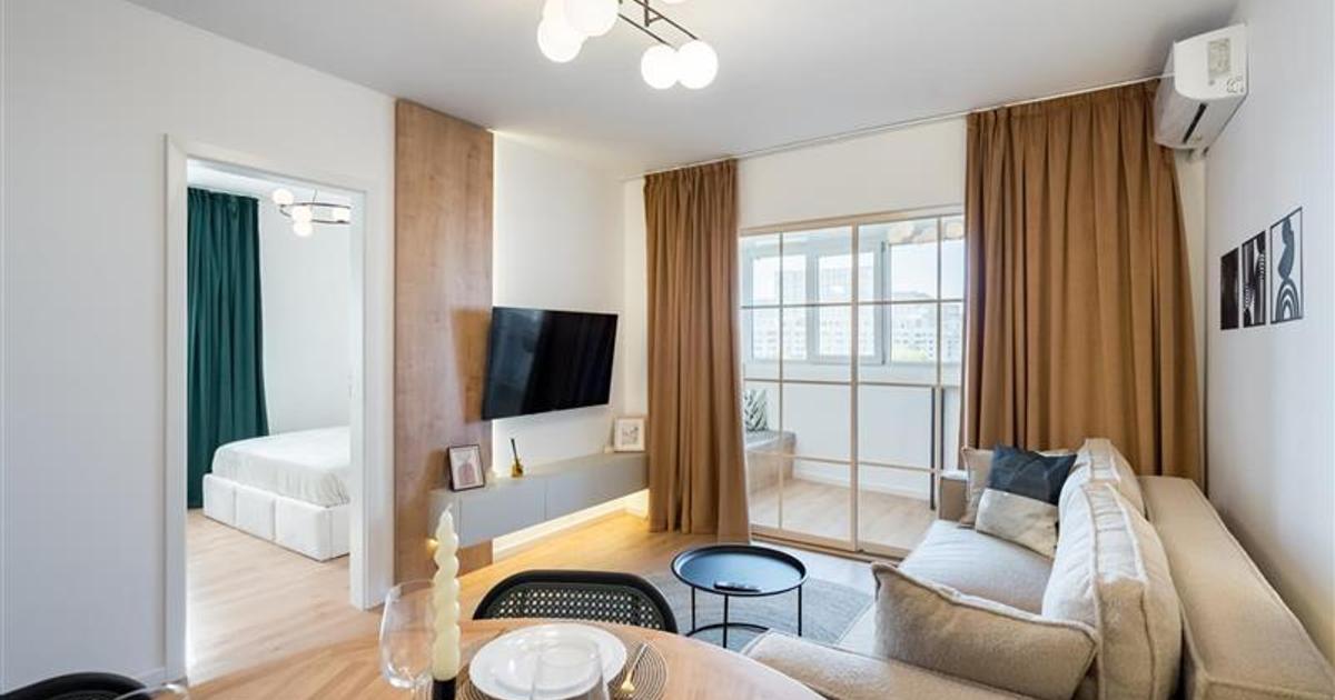 Apartament semidecomandat cu 3 camere în zona P-ța Unirii, Sector 3