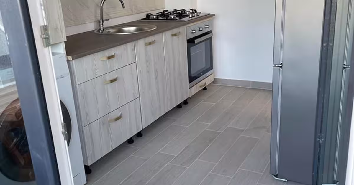 Apartament decomandat cu 2 camere în zona Titan, Sector 3